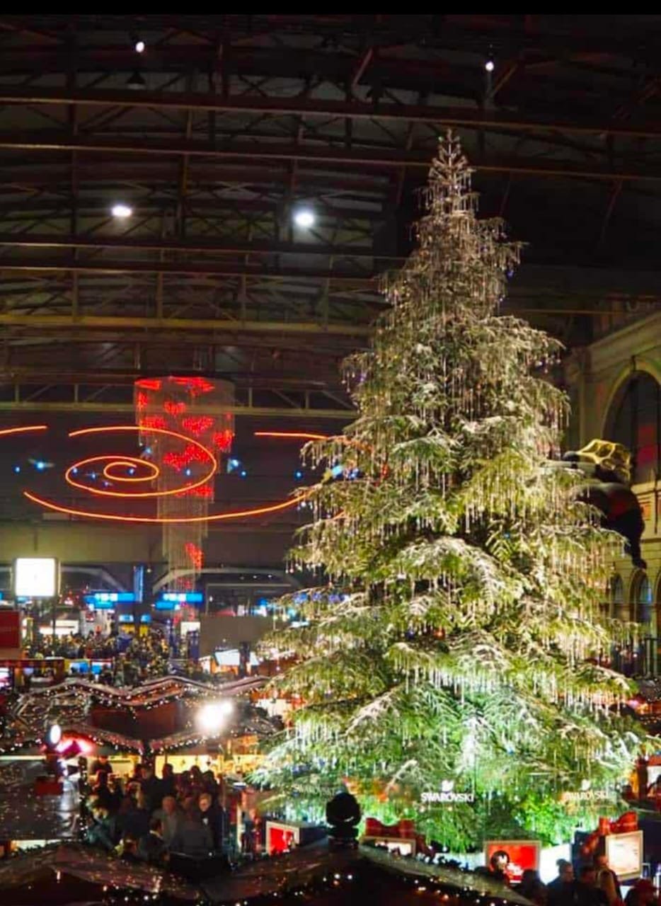 Bahnhofstrasse Christmas lights